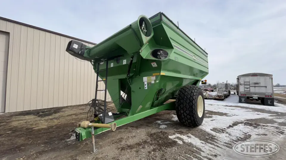J&M 875-18 Grain Cart