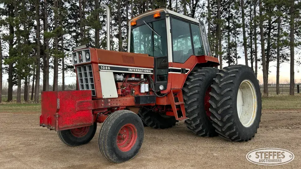 1978 International 1086 2WD Tractor