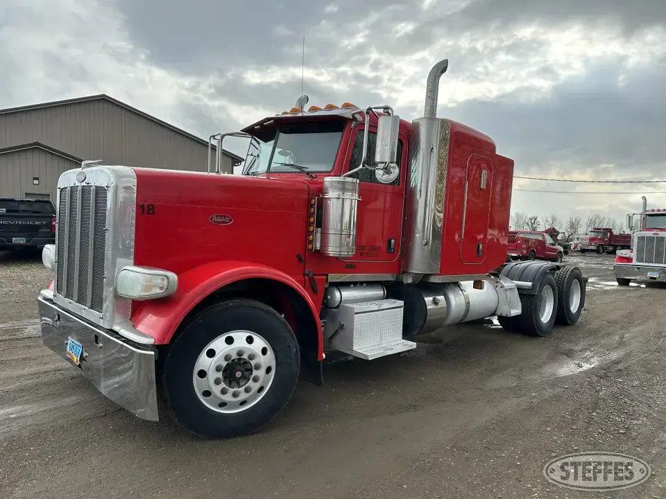 2013 Peterbilt 388 Conventional Truck with Sleeper