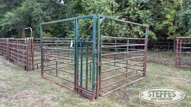 Vern's Mfg. maternity pen