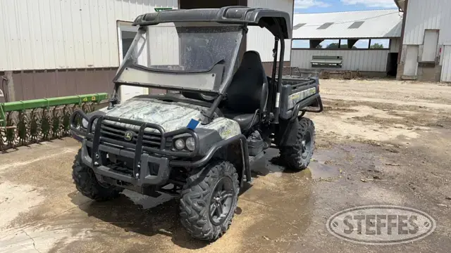2011 John Deere 825i