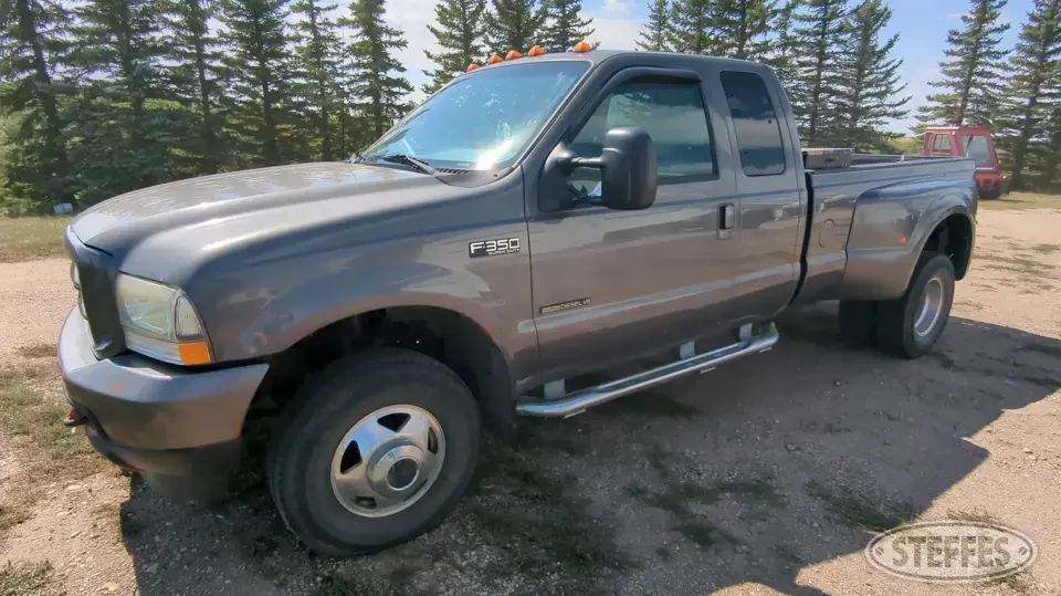 2003 Ford F350 XLT 1 Ton Pickup