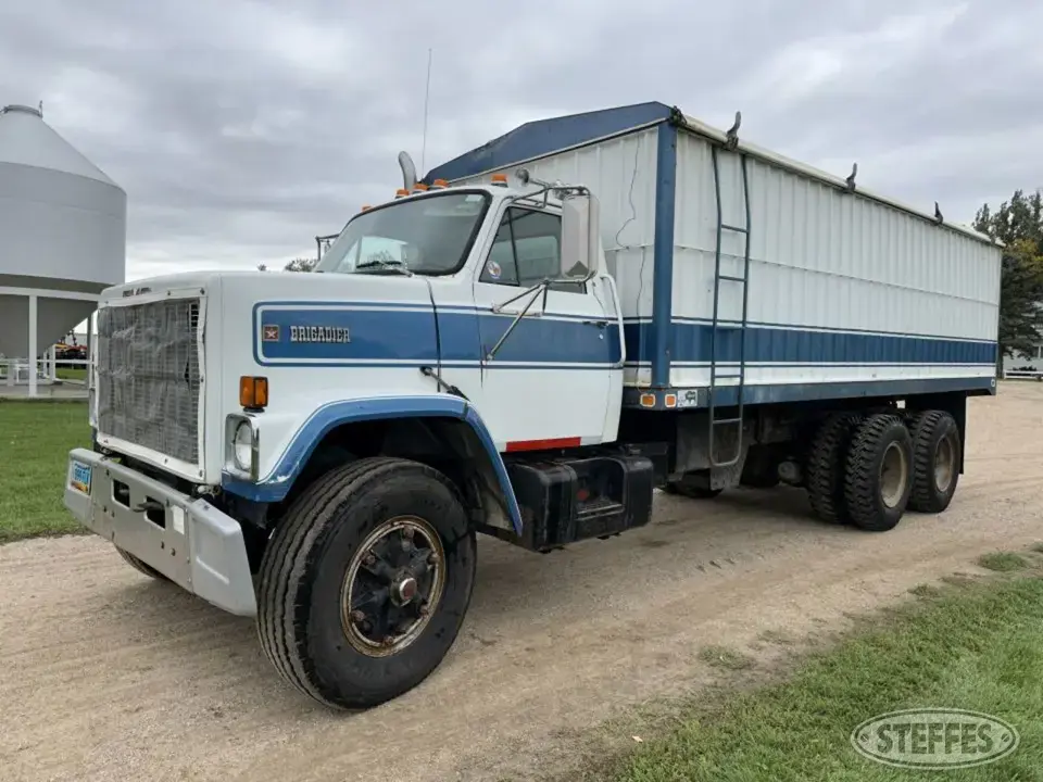 1984 GMC Brigadier Tandem Boxed Truck