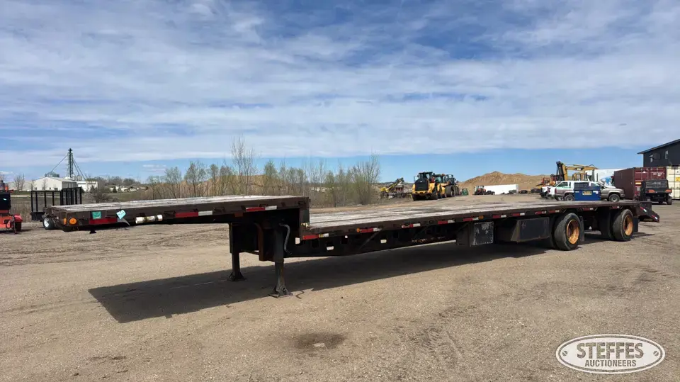2001 Kalyn Siebert spread axle step deck trailer