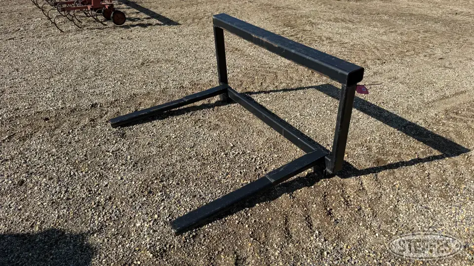 Shop-built dual tire hauler Farm Support Item