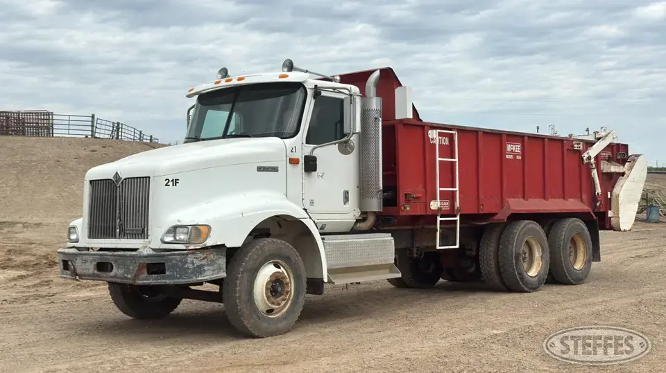 2011 International 9200i Specialty Truck