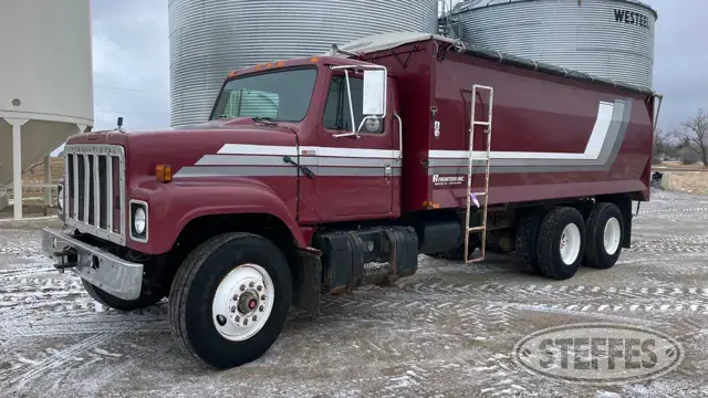 1981 International F-2554
