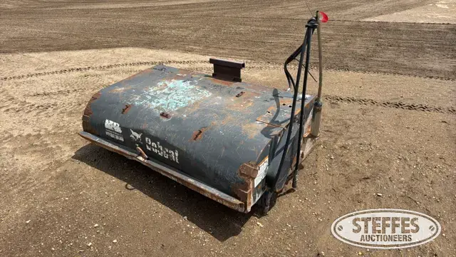 Bobcat Sweeper 72