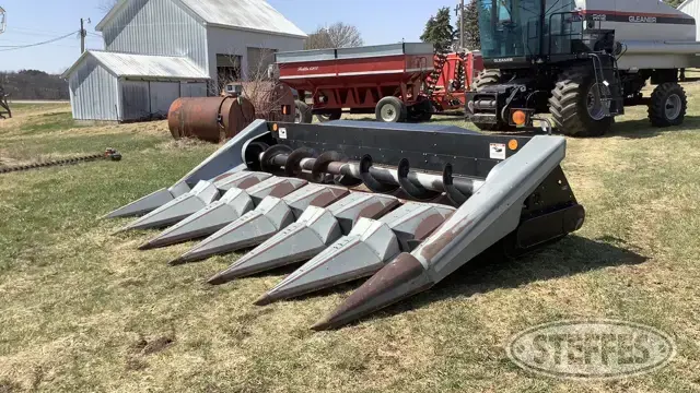 Gleaner 630