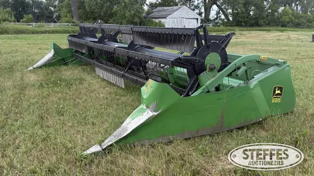 1980 John Deere 220