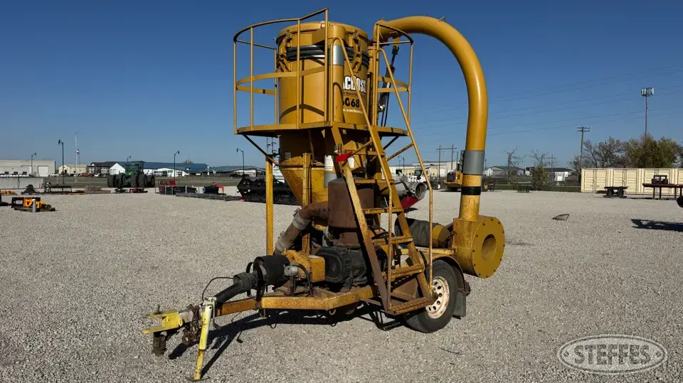 Christianson Systems VacBoss 6068 Pneumatic Grain Equipment