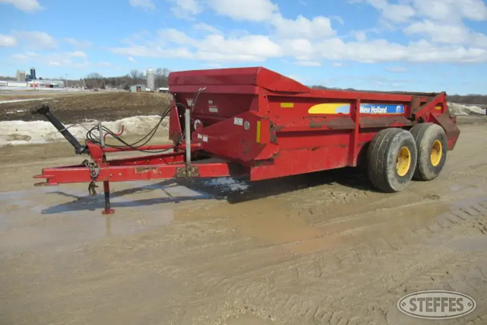New Holland 195 Manure Storage and Transportation Equipment