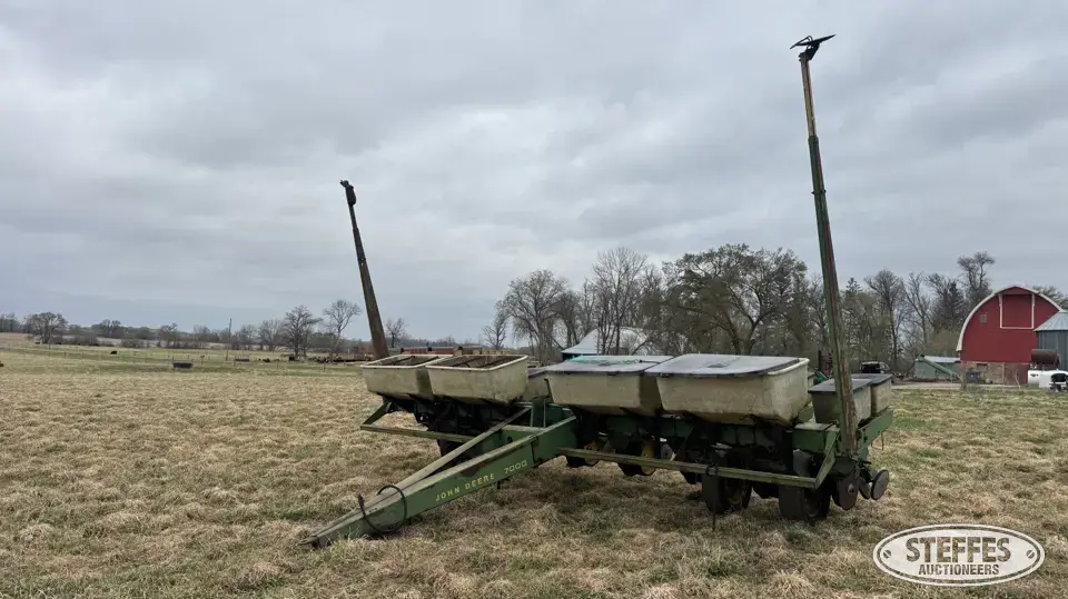 John Deere 7000 Less Than 12 Row Planter