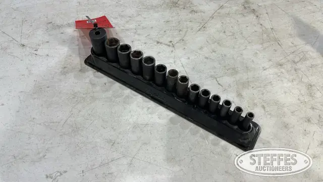 Snap-on impact sockets