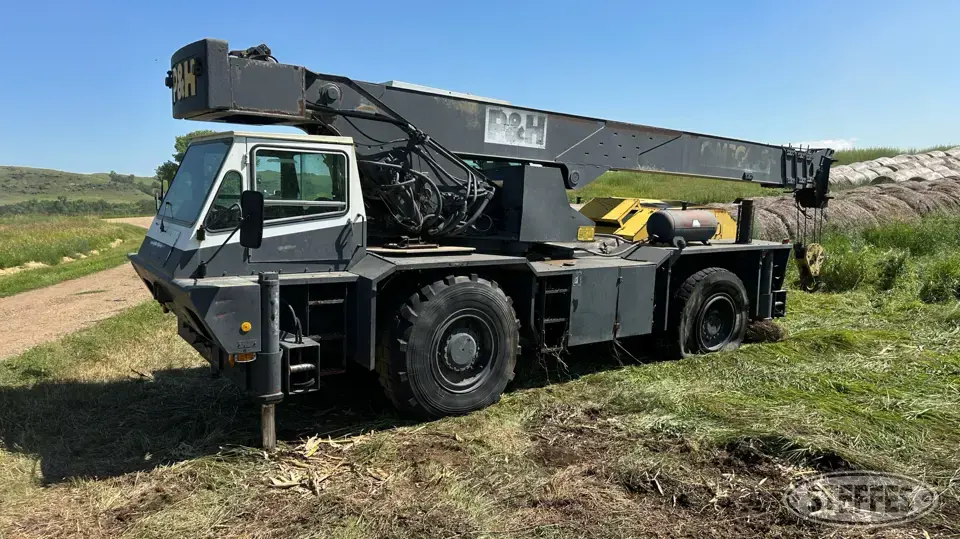 P&H Omega S20 Hyd. Truck Crane