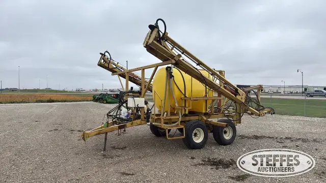 Pleasure Products tandem axle pull-type sprayer