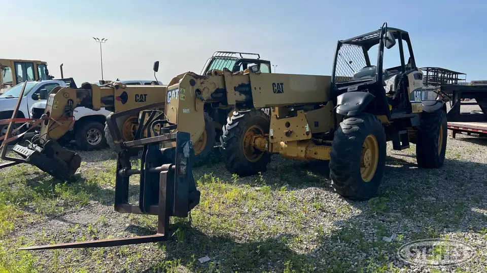 CAT TH460B Telescopic Forklift