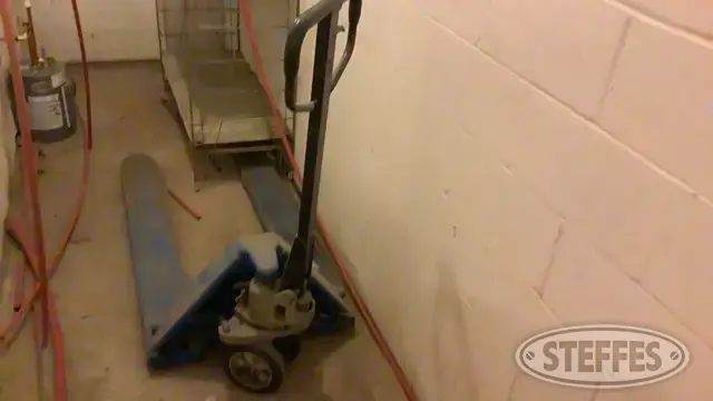 Pallet Jack & Wire Shelf