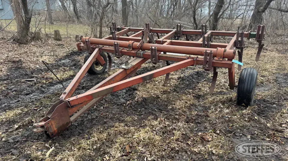 White 466 Chisel Plow