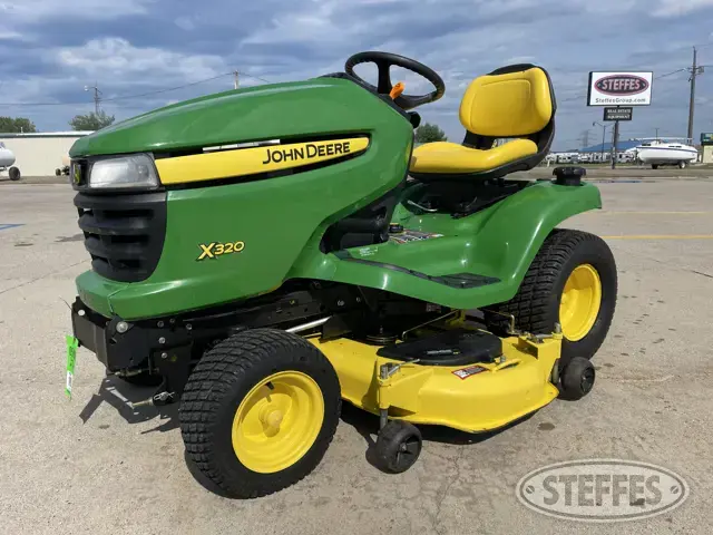 John Deere X320
