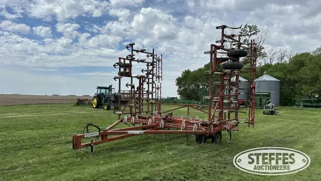 Wil-Rich field cultivator
