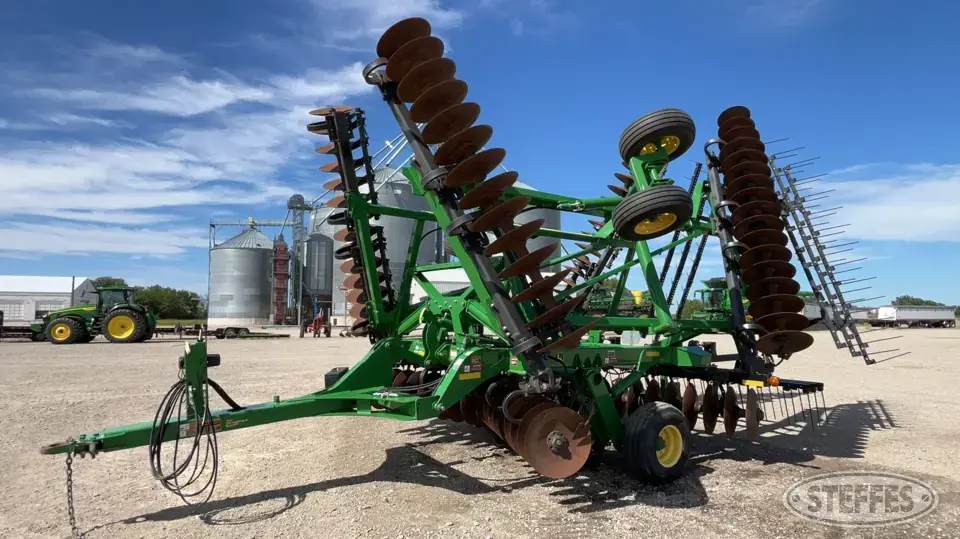 2014 John Deere 2623 Vertical Tillage