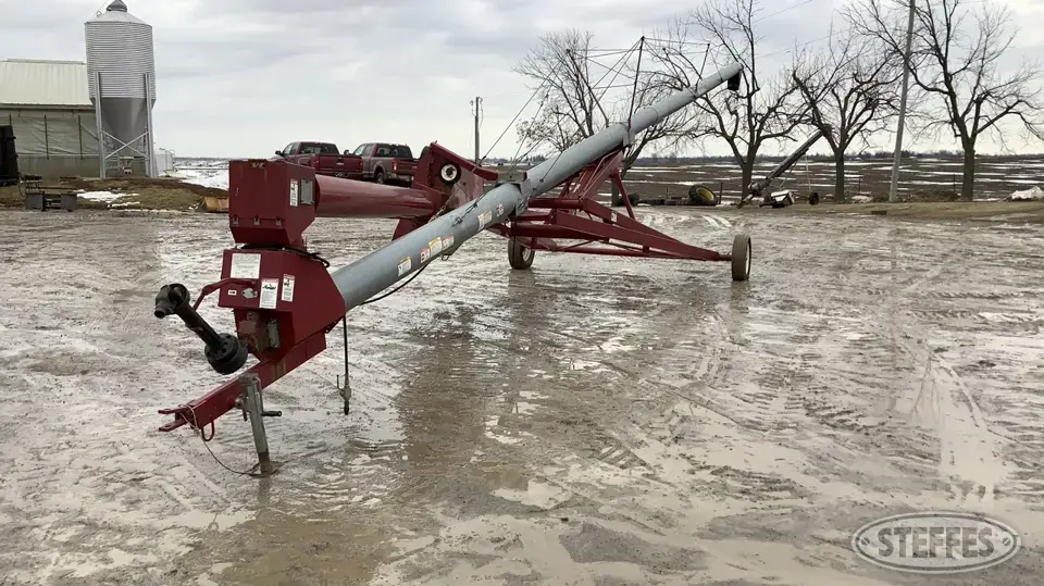 Hutchinson Swing Hopper Auger
