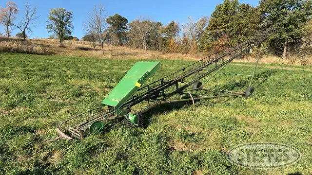 John Deere 35