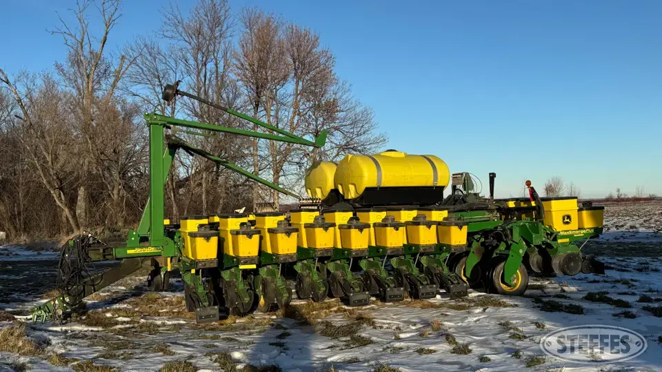 2002 John Deere 1780 12 or More Row Planter