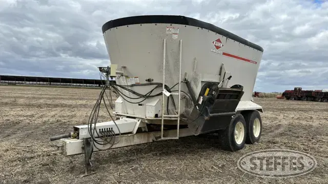Kuhn Knight 585 Vertical Maxx