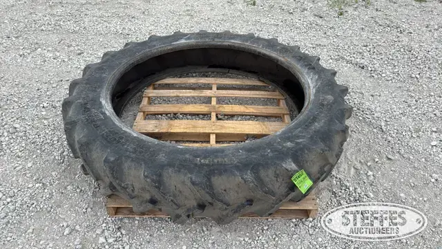 Goodyear DT800 380/90R54 tire