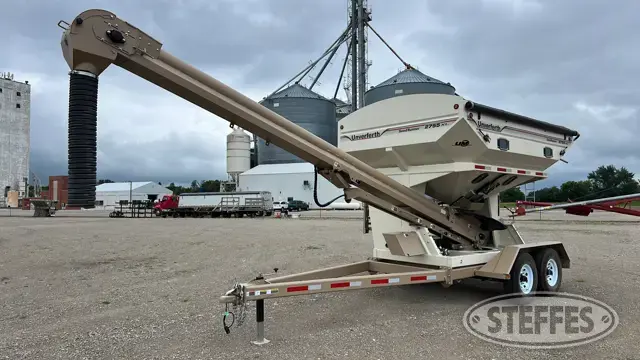 2022 Unverferth Seed Runner 2755XL