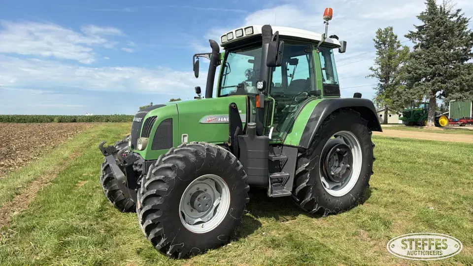 2000 Fendt 411 Vario MFWD Tractor