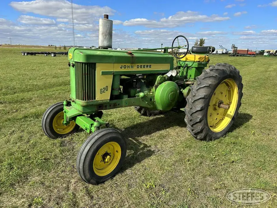 1958 John Deere 620 Collectible Tractor