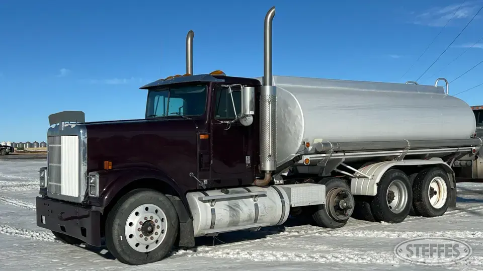 1995 International 9300 4,000 gal. Tank Truck