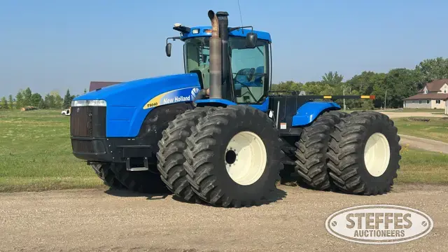 2009 New Holland T9040