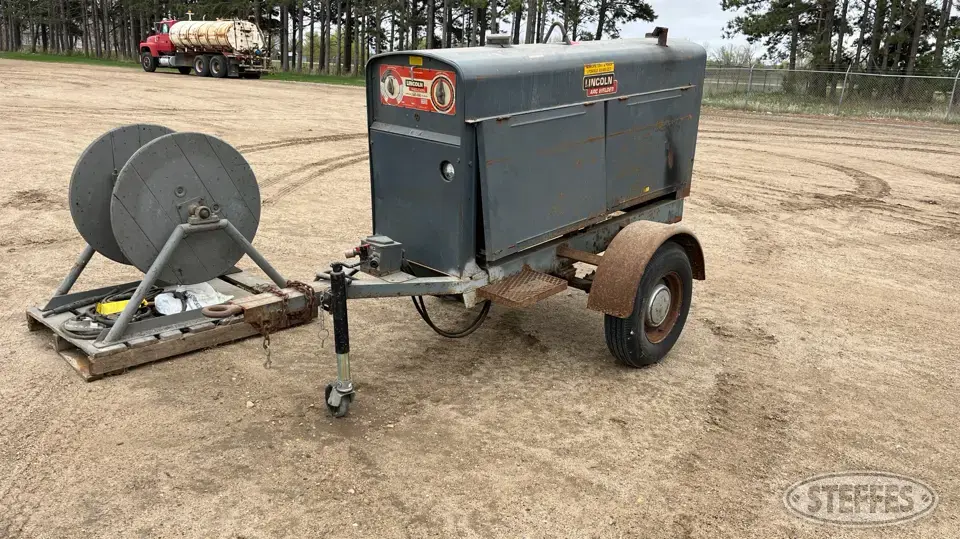 Lincoln SAE-400 Welding