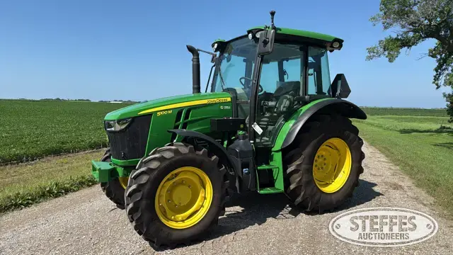 2022 John Deere 5100M