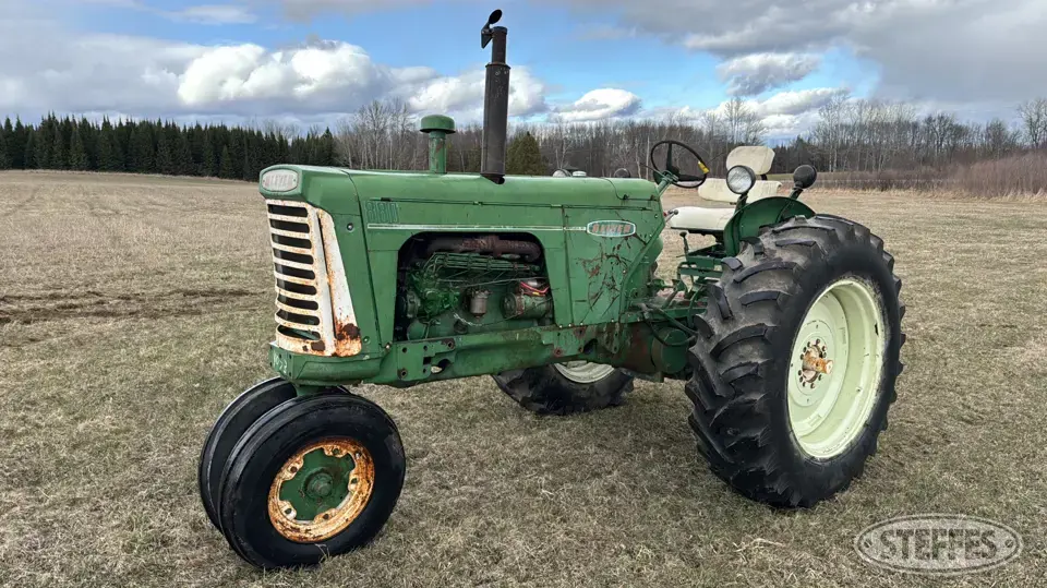 1958 Oliver 880 2WD Tractor