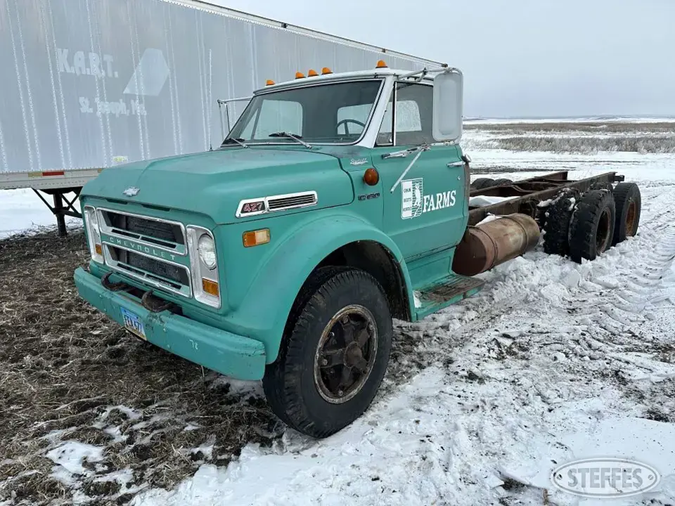 1972 Chevrolet C60 Cab and Chassis Truck
