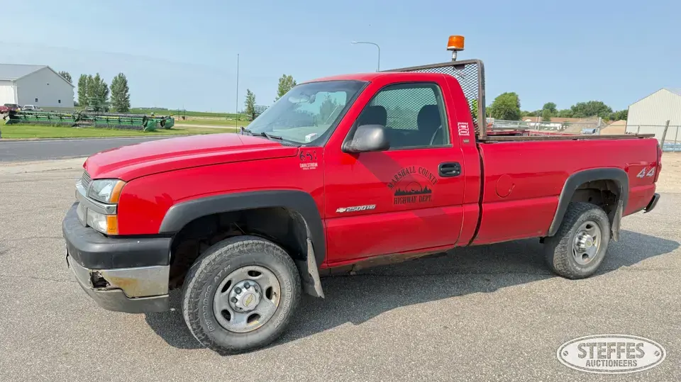 2003 Chevrolet Silverado 2500HD 3 Quarter Ton Pickup