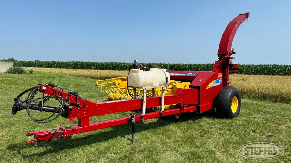 2013 New Holland FP230 Pull-Type Harvester