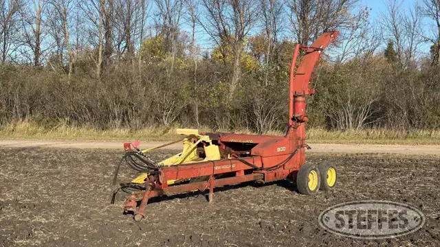New Holland 900
