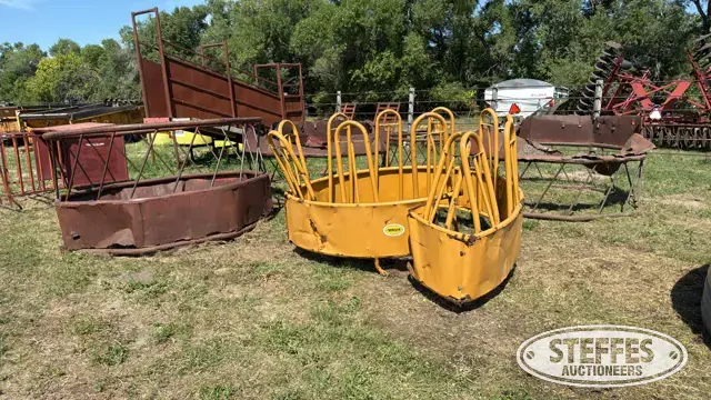(5) Round bale feeders