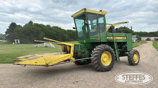 1974 John Deere 5400