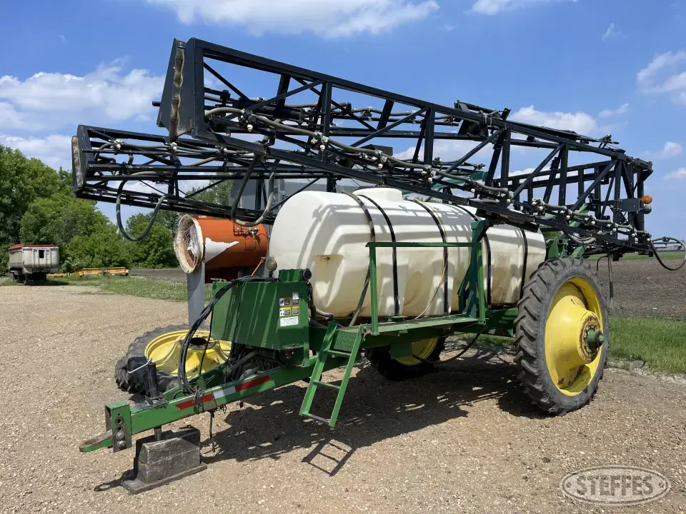 Redball Pull-Type Sprayer