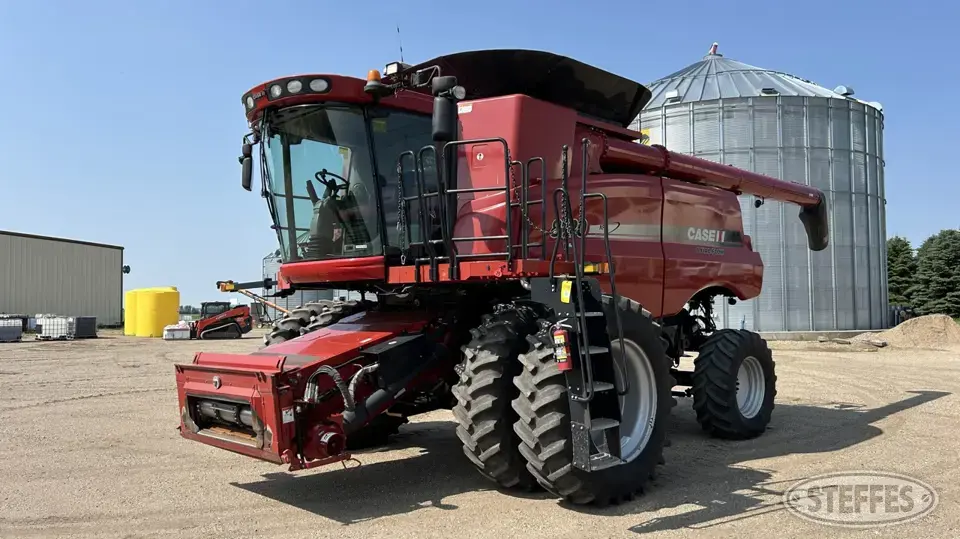 2010 Case IH 8120 Combine