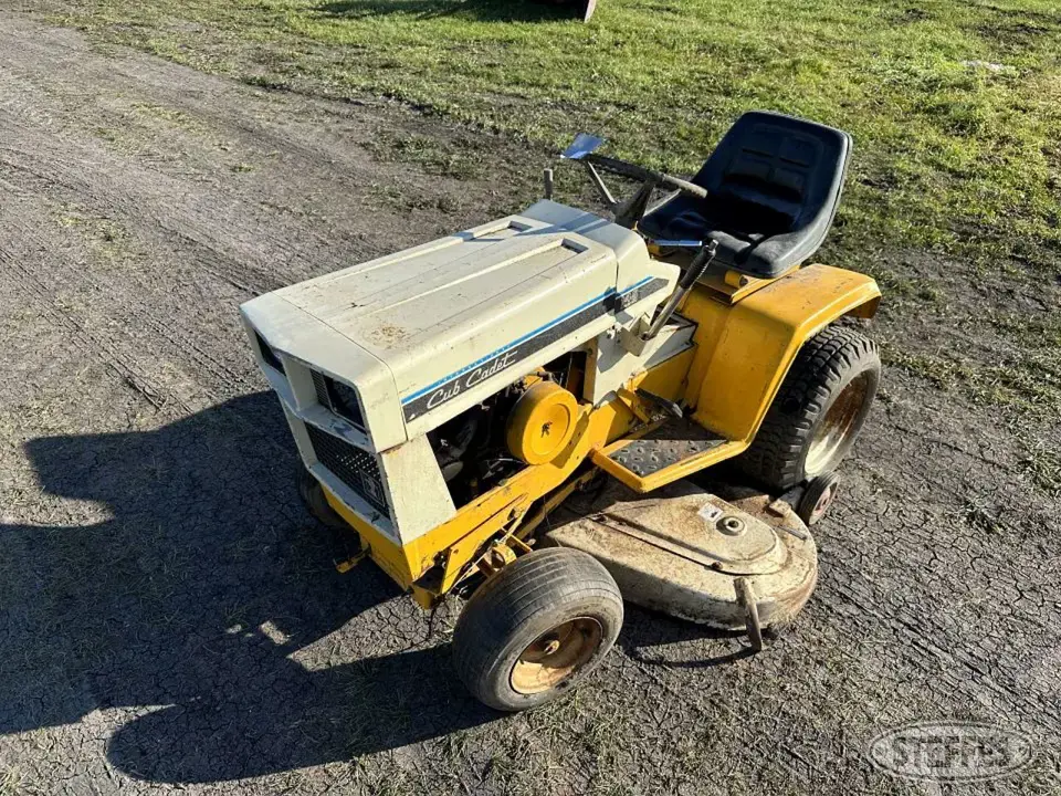 Cub Cadet 149 Lawn Tractor