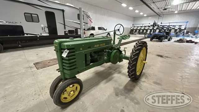 1944 John Deere H