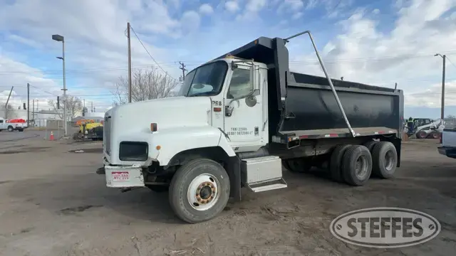 2004 International 5600